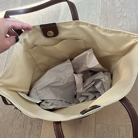 Old Navy Faux-Leather Drawstring Straw Tote - Picture 8 of 12